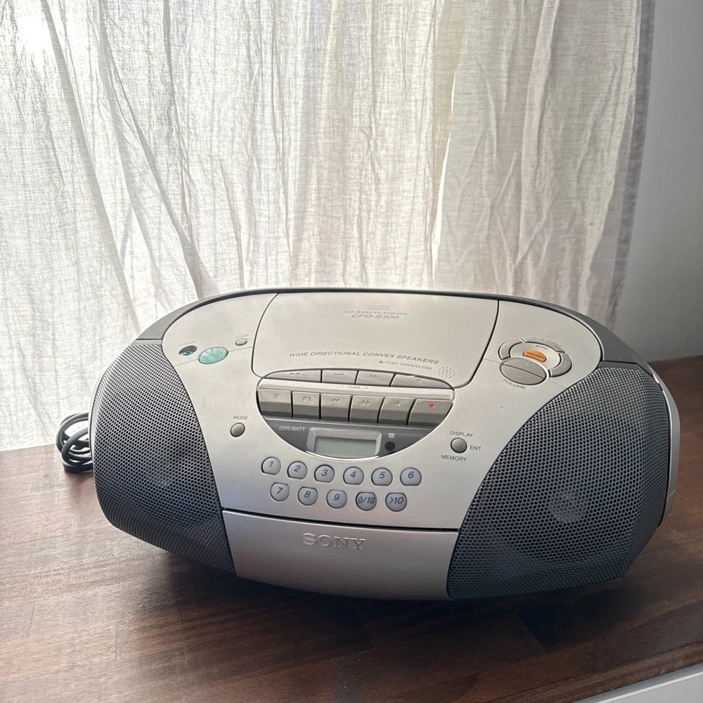 Sony CFD-S300 CD/Radio/Cassette Boombox
